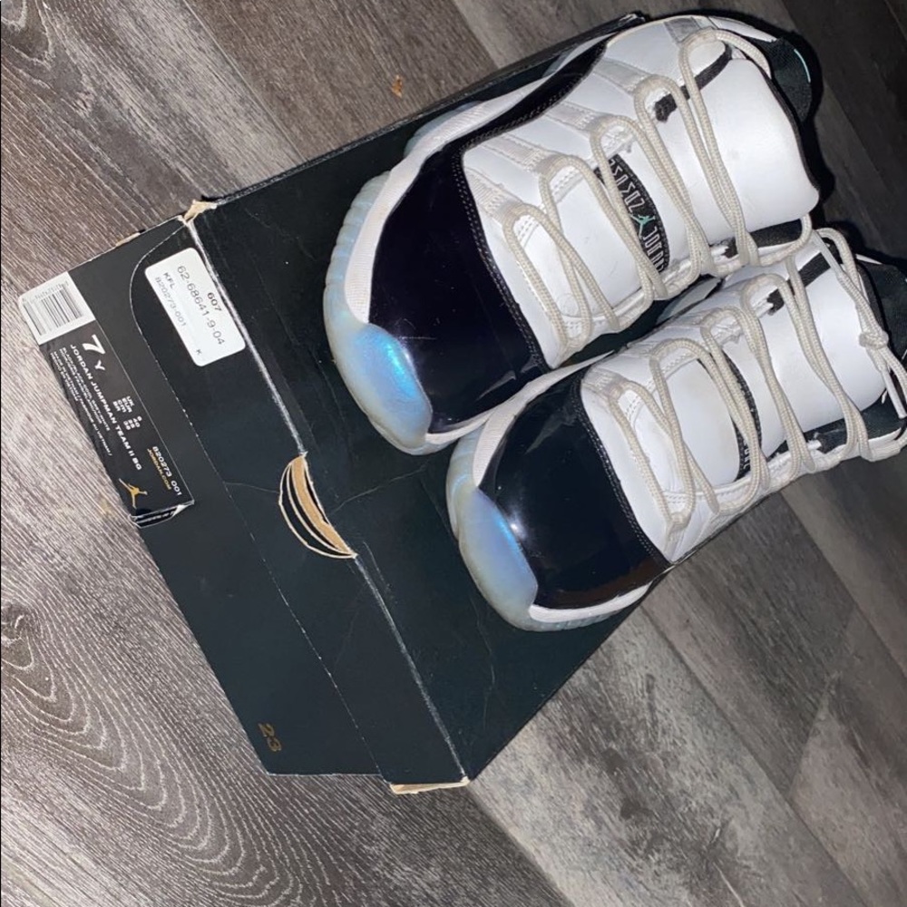 Jordan 11s
